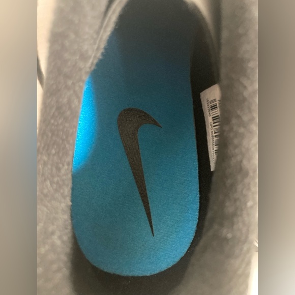 Nike Women’s Cleats, size 8.5, brand new & never worn - Picture 6 of 10